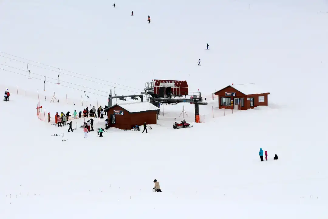 Davraz Kayak Merkezi'ne 2 Haftada 100 Bin Ziyaretçi! 1